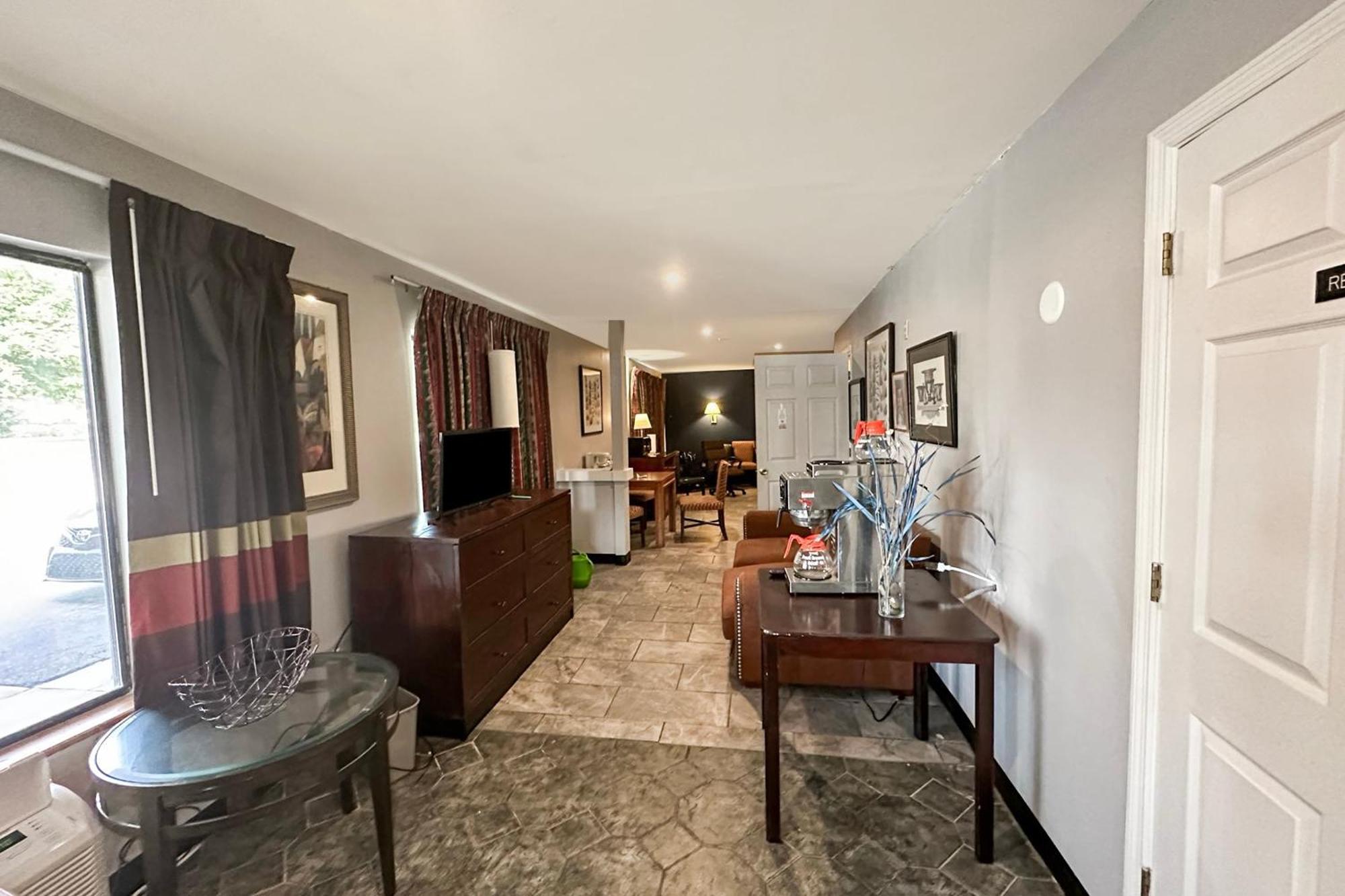 Executive Inn Ridgeway I-77 Eksteriør bilde